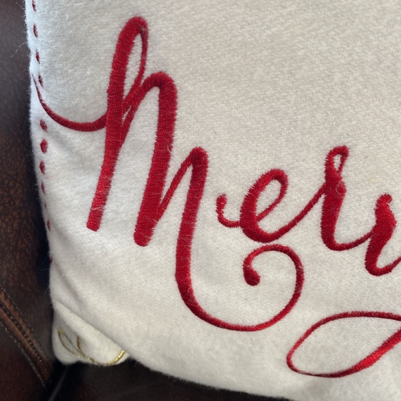 Merry Christmas pillow - Picture 2 of 5